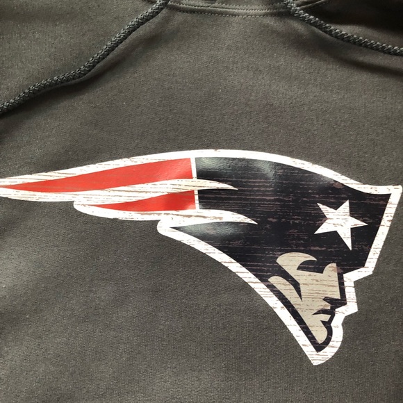 New England Patriots Distressed Hoodie - Picture 2 of 2